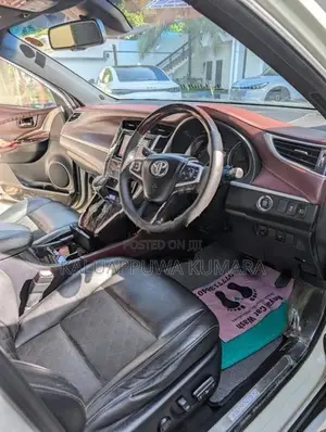 Toyota Harrier 2015