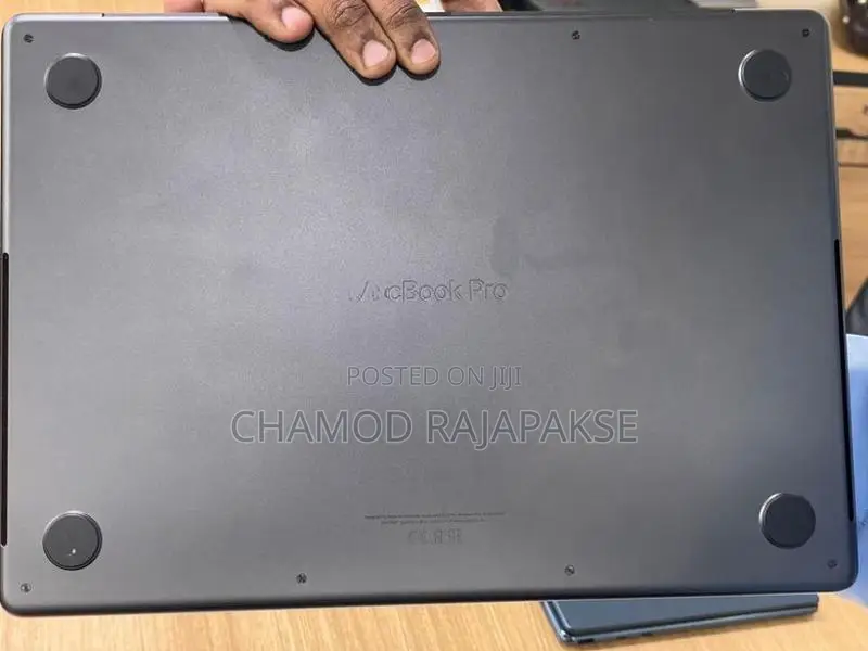 Apple MacBook Pro 14-inch