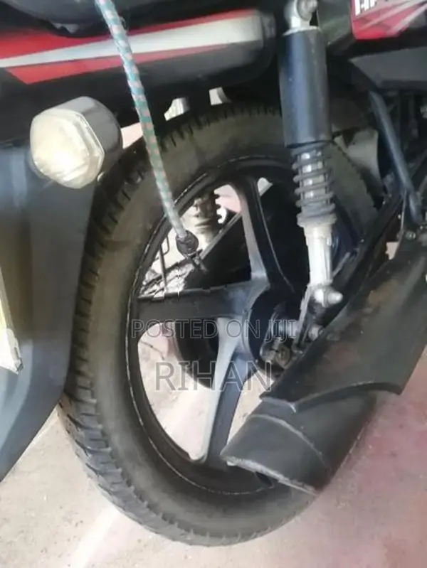 Hero HF Deluxe 2016