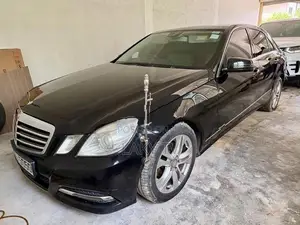 Mercedes Benz E200 2011