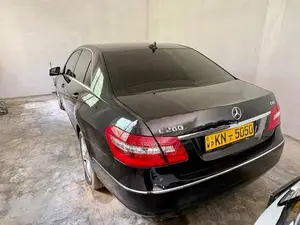 Mercedes Benz E200 2011