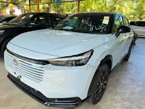 Honda Vezel Z Play Moonroof 2024
