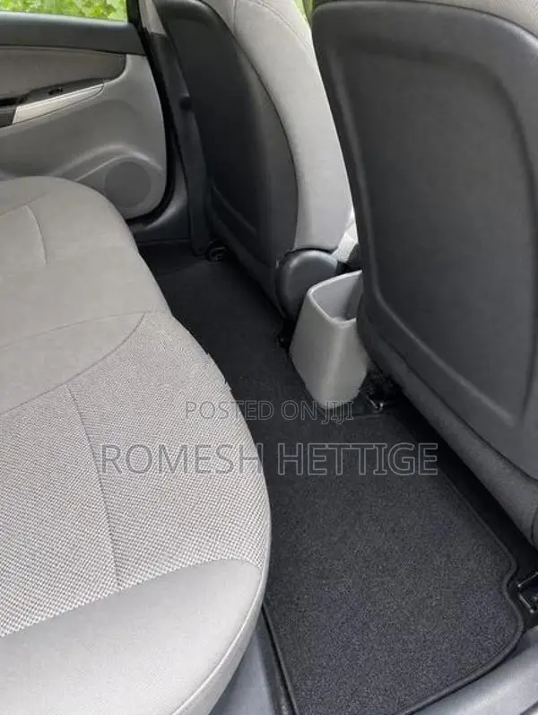 Hyundai Accent 2011
