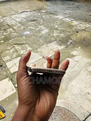 Apple iPhone XS (Used)