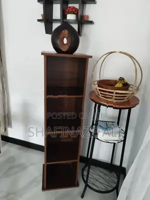 Corner Stand