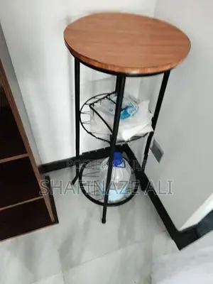 Corner Stand