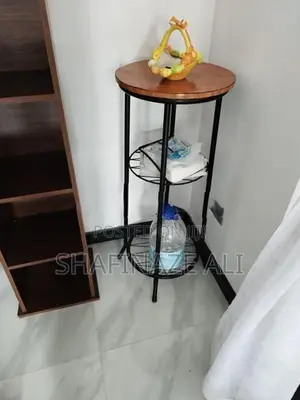 Corner Stand