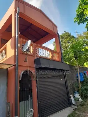 Two Story House for Rent Thalawathugoda