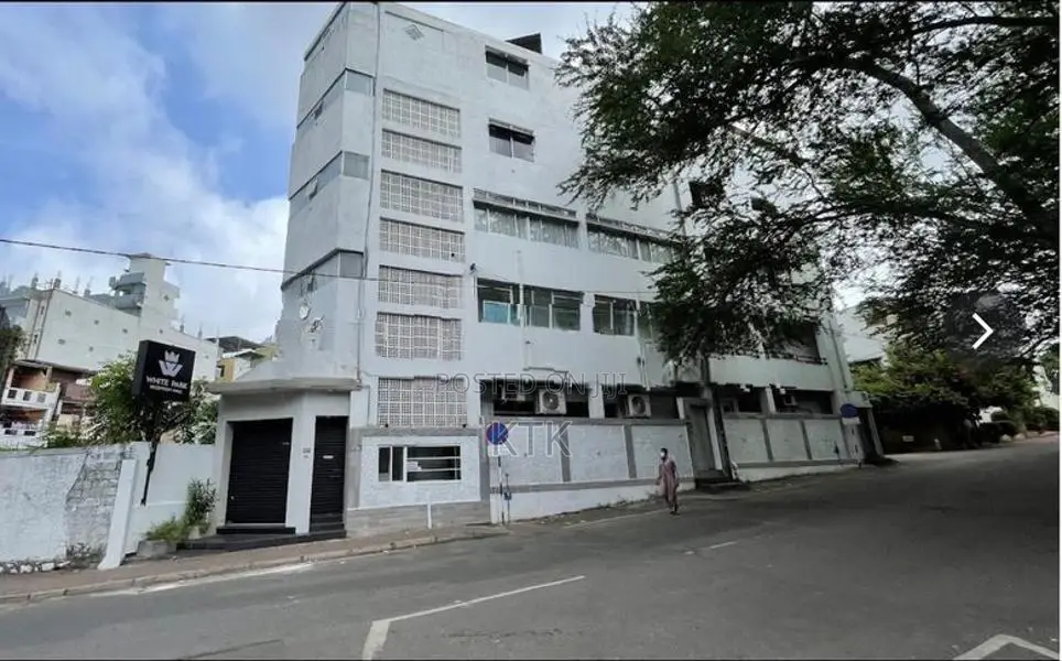 Prime Location Commercial Building - Colombo 10