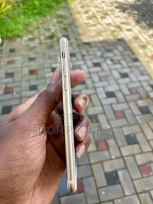 Apple iPhone 7 (Used)