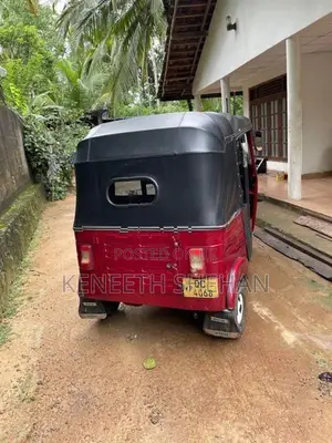 Bajaj RE 2005