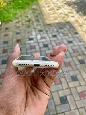 Apple iPhone 7 (Used)