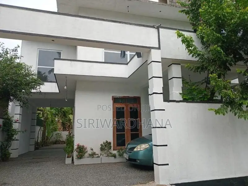 Modern 2 Storey House Sale in Bandaragama