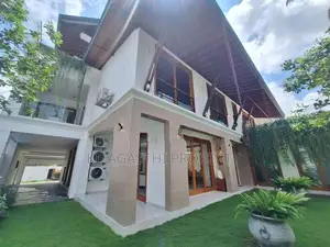 Newly Luxury House for Sale in Battaramulla