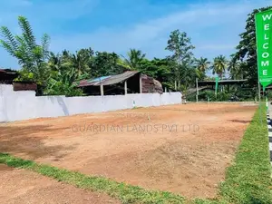 Residencial Land in Watareka Padukka