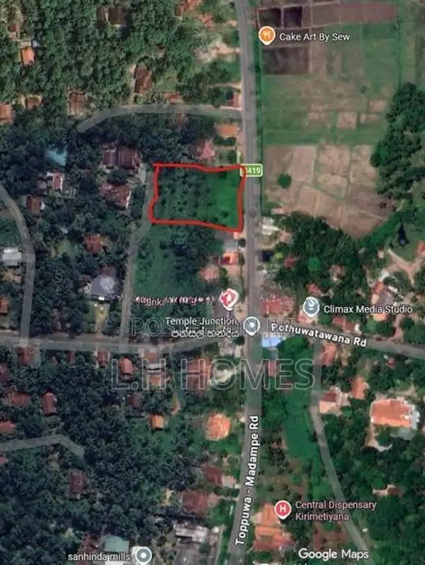 1 Acre Land for Sale in Wennapuwa