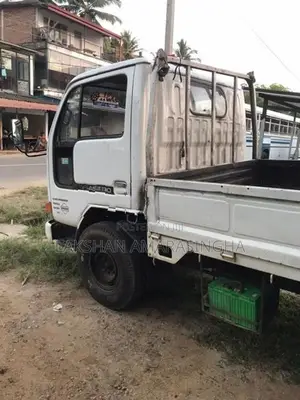 Nissan Atlas 1990