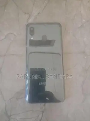 Samsung Galaxy A20 (Used)