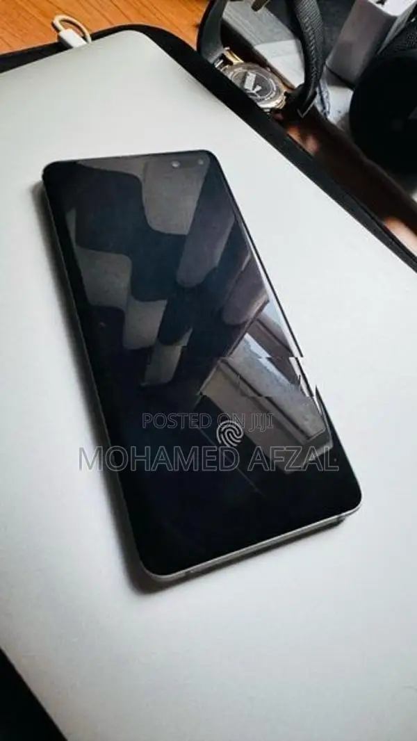 Samsung Galaxy S10 (Used)