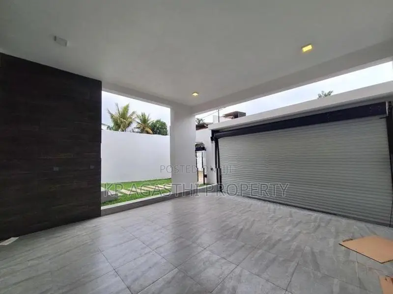 Luxury House for Sale in Battaramulla