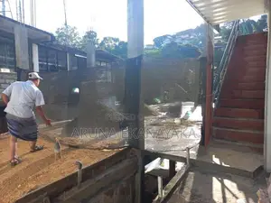 බදුල්ල පාරට මුහුණලා ගොඩනැගිල්ලක් විකිණීමට