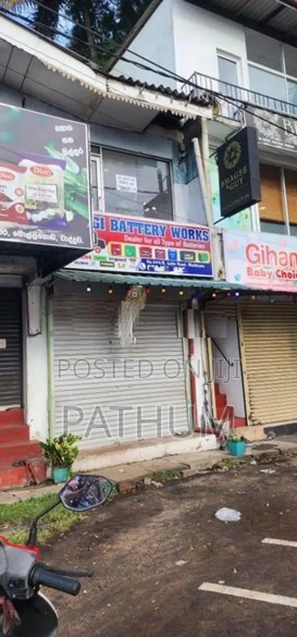 දෙමහල් ගොඩනැගිල්ල විකිණීමට වාද්දුව