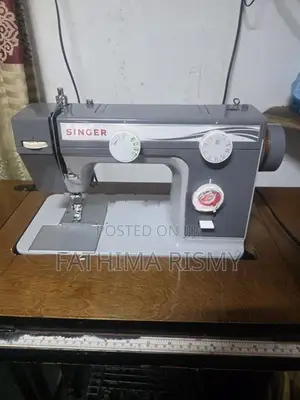 Singer Zig Zag Sewing Machine