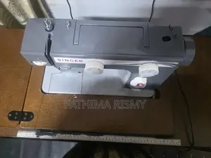 Singer Zig Zag Sewing Machine
