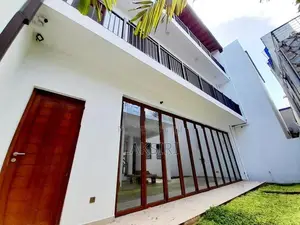 Brand New Luxury 03 Story Modern House Rent Nawala Senanayka Mawatha