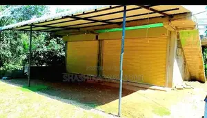 කොළඹ මොණරාගල ප්‍රධාන මාර්ගයයට මුහුණලා ඉඩමක් සමග කඩකාමර 2ක් විකිණීමට
