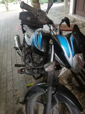 Bajaj Discover 2013