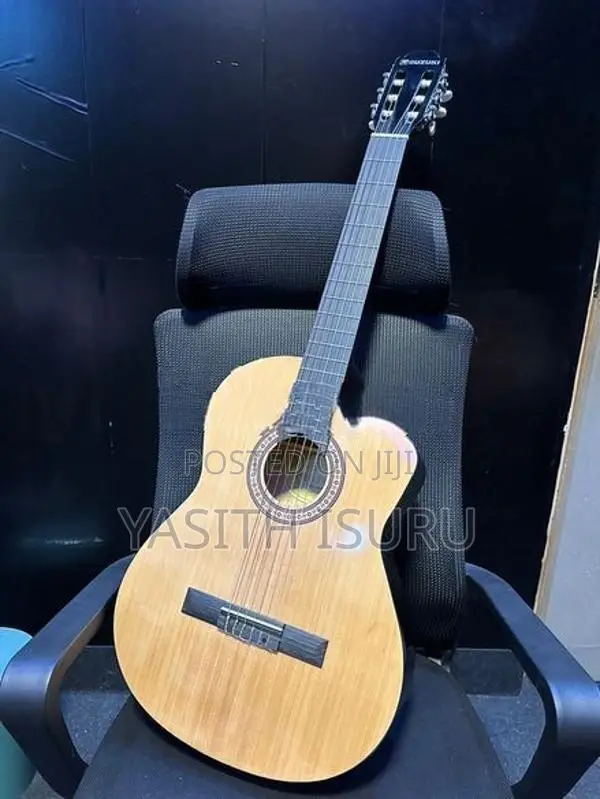 Suzuki Guitar