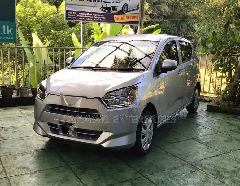 Daihatsu Mira ES X SA3 2025