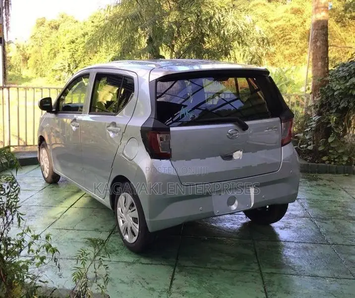 Daihatsu Mira ES X SA3 2025