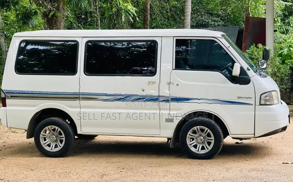 Mazda Bongo Lion Face 2001