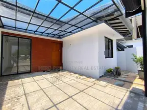 Modern Luxury House for Sale in Athurugiriya