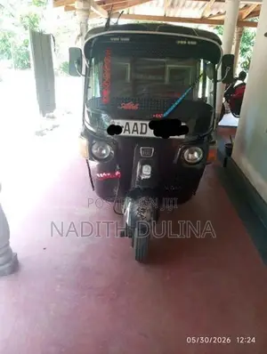 Bajaj RE 2012