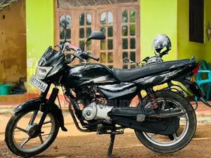 Bajaj Platina 2016