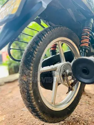 Bajaj Platina 2016