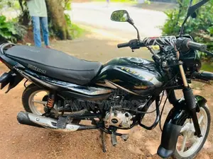 Bajaj Platina 2016