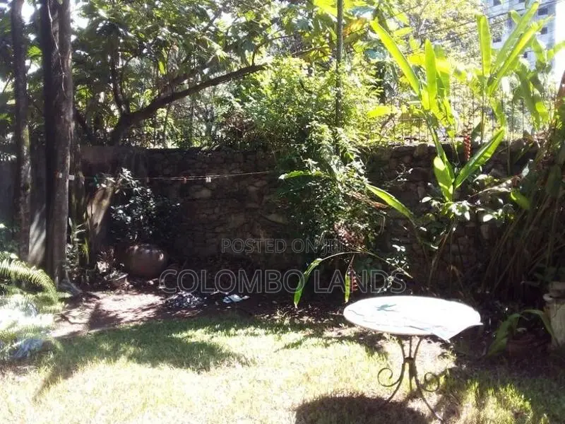 Land for sale in Kirulapona, Colombo 05.