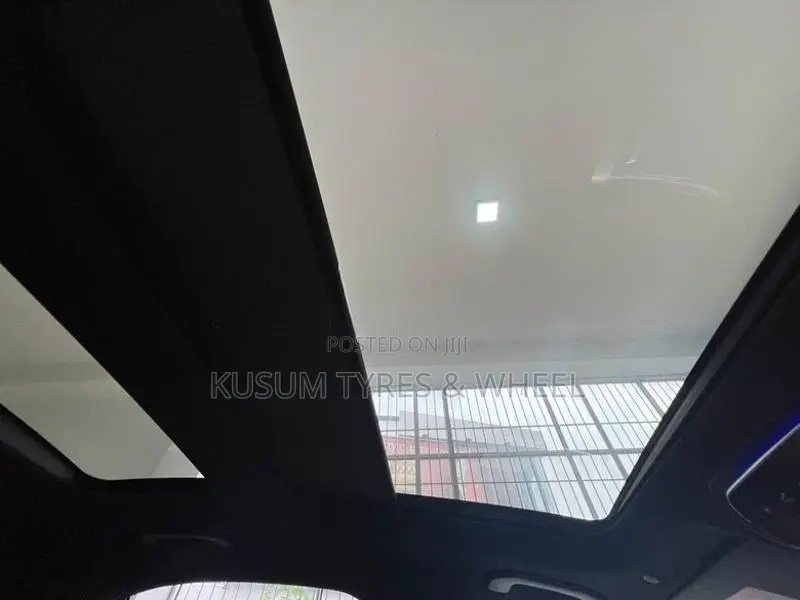 Mercedes Benz C180 AMG Premium Plus 2023