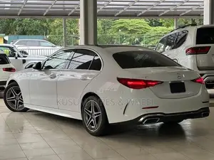 Mercedes Benz C180 AMG Premium Plus 2023
