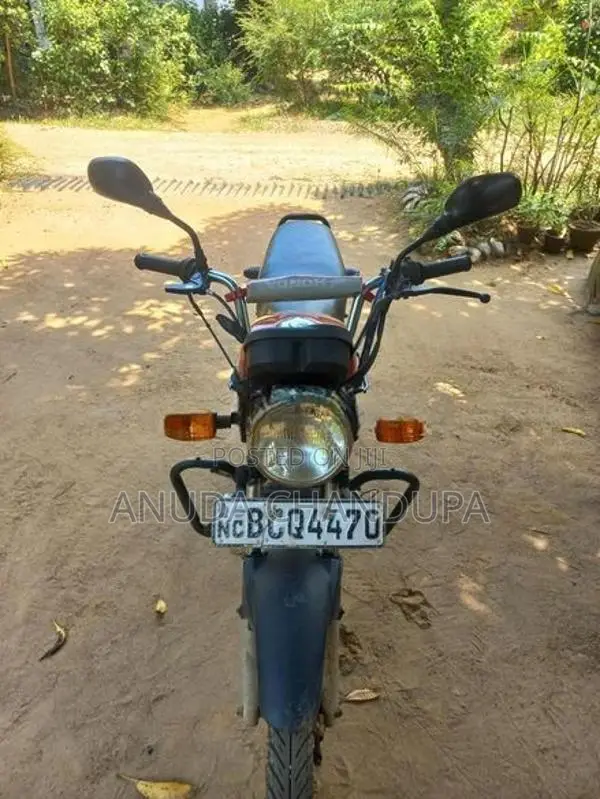 Honda CB 125 2015