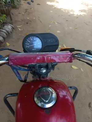 Honda CB 125 2015