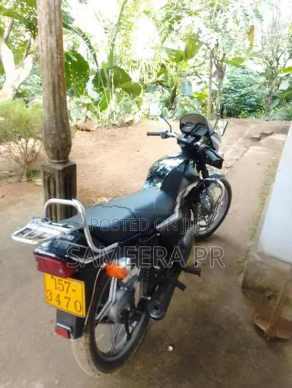Suzuki GS 125 2000