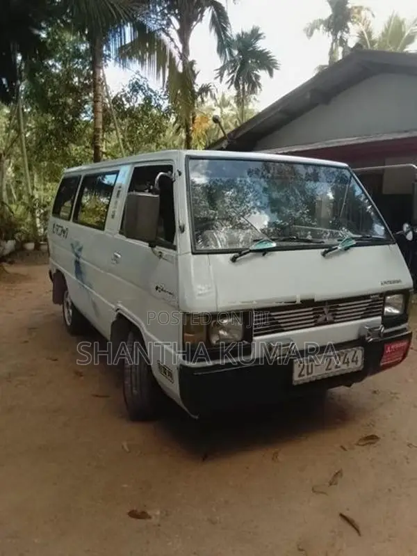 Mitsubishi L300 1983