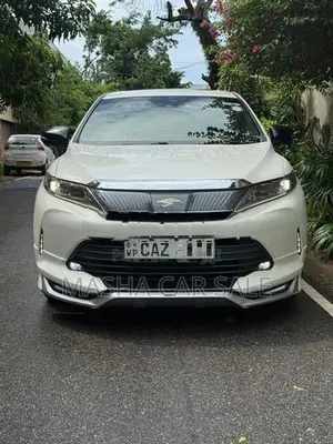 Toyota Harrier Advance Premium 2017