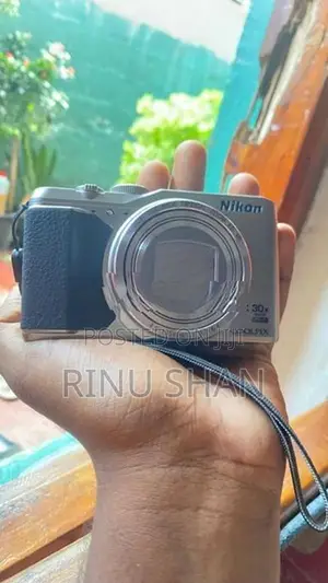 Nikon Coolpix S9900