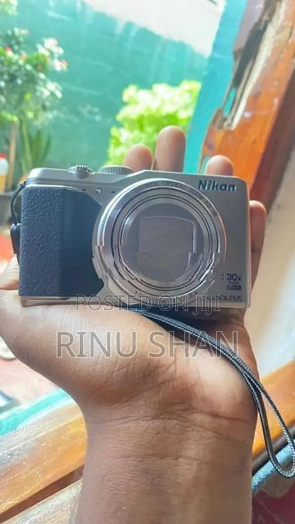 Nikon Coolpix S9900